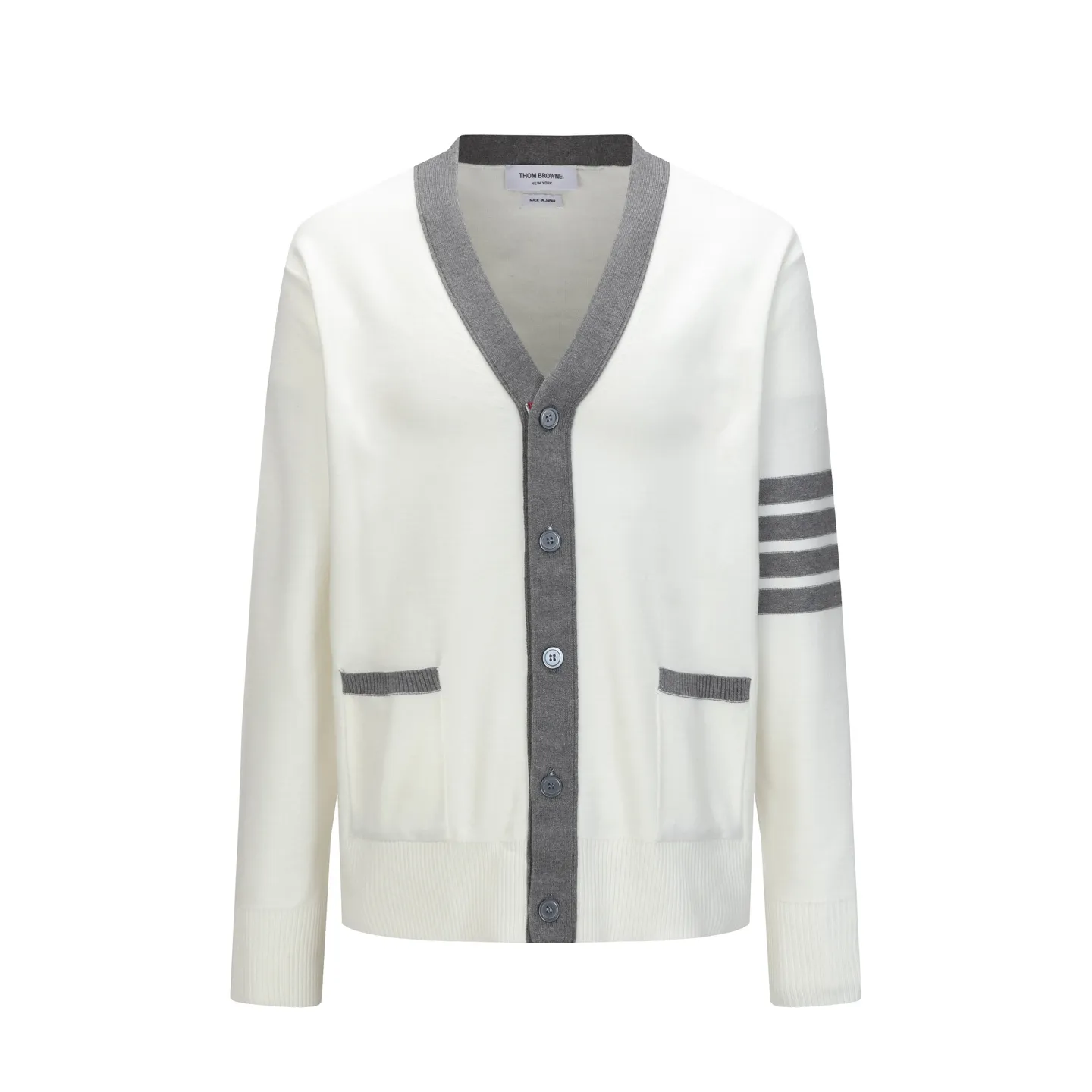 THOM BROWNE · SS 25 V Same Style Blue Thom Browne 1965 ， 1997 。 Giorgio Armani ， Club Monaco ， 。Browne ， 、 。 ， 。 Thom Browne Classic ， 、 Classic。 Size：S M L